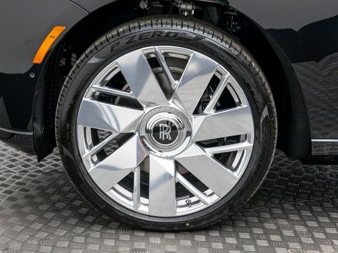 New 2026 Rolls-Royce Cullinan image 44