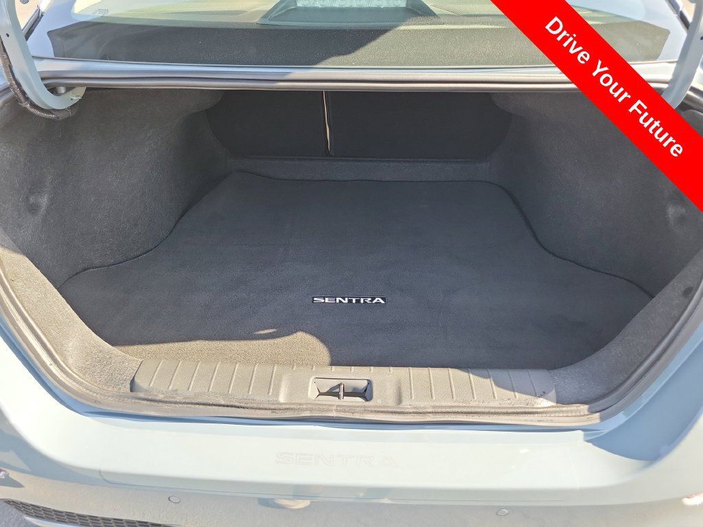 Used 2025 Nissan Sentra SV w/ SV Premium Package FWD image 29