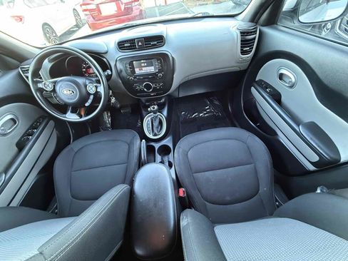 Used 2017 Kia Soul + FWD image 41