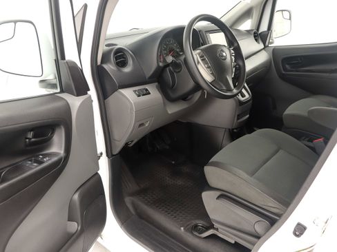 Used 2020 Nissan NV200 SV w/ Sliding Glass Door Package image 18