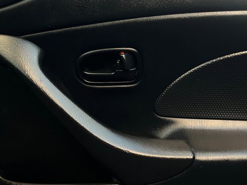 Used 2002 MAZDA MX-5 Miata LS image 19