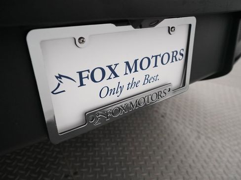 Certified 2023 Porsche Macan image 34