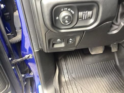 Used 2019 RAM 1500 Big Horn AWD/4WD image 25