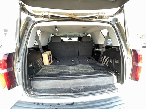 Used 2019 Chevrolet Tahoe LS RWD image 10