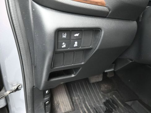 Used 2017 Honda CR-V EX-L image 13