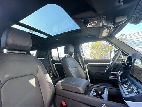 Used 2024 Land Rover Defender 130 S image 22