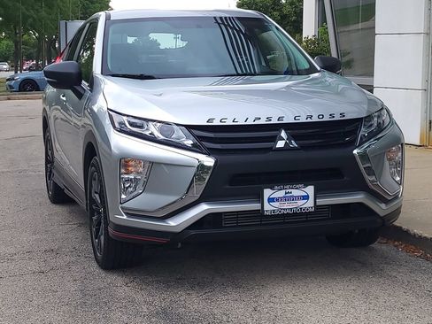 Used 2020 Mitsubishi Eclipse Cross LE FWD image 2