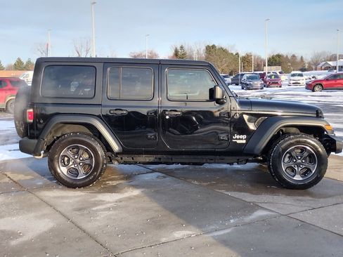 Used 2019 Jeep Wrangler Unlimited Sport S image 15