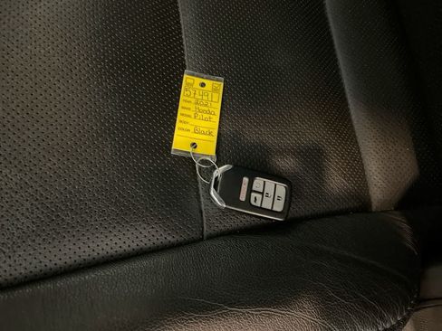 Used 2021 Honda Pilot Elite image 28