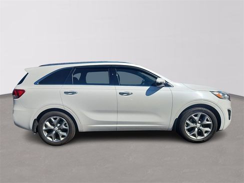 Used 2016 Kia Sorento SX image 7