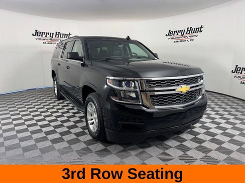Used 2017 Chevrolet Suburban LT image 6