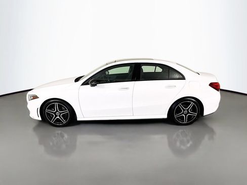 Used 2019 Mercedes-Benz A 220 image 2