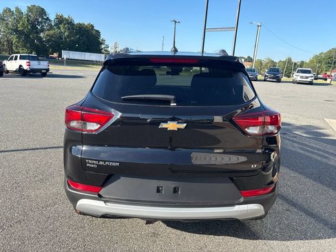 Used 2025 Chevrolet TrailBlazer LT AWD/4WD image 8
