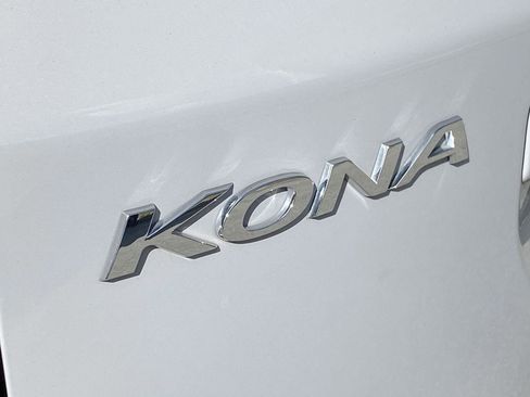 Used 2023 Hyundai Kona SEL w/ Cargo Package FWD image 5