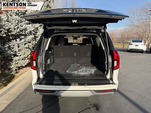 Used 2025 Ford Expedition Max Platinum w/ Driver's Package image 40