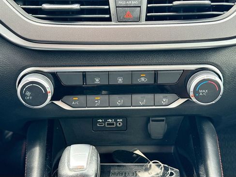 Used 2025 Nissan Altima 2.5 SR FWD image 17