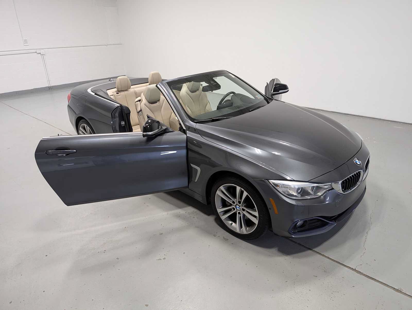 Used 2015 BMW 435i xDrive Convertible AWD/4WD image 17