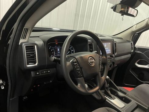 Used 2023 Nissan Frontier SV AWD/4WD image 33