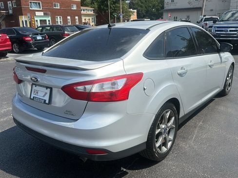 Used 2014 Ford Focus SE w/ Equipment Group 201A FWD image 5
