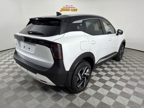New 2026 Nissan Kicks SV w/ SV Premium Package FWD image 6