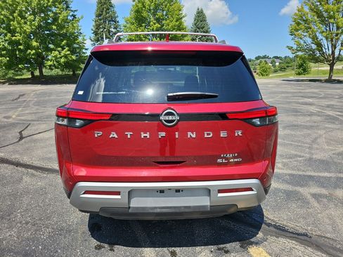Used 2024 Nissan Pathfinder SL AWD/4WD image 5
