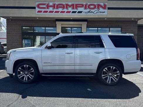 Used 2017 GMC Yukon Denali AWD/4WD image 2