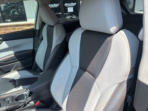 Used 2023 Subaru Crosstrek 2.5i Limited image 3