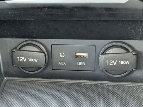 Used 2017 Hyundai Elantra SE FWD image 22