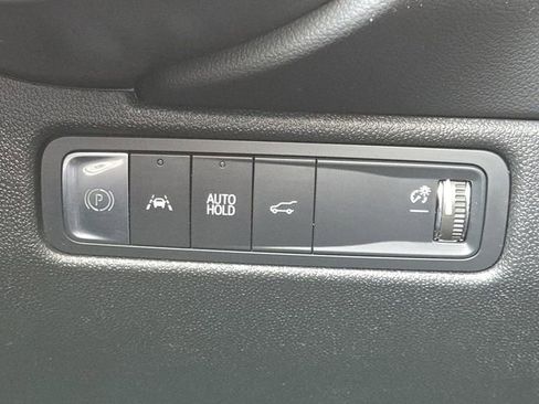 Used 2024 Chevrolet Equinox EV RS image 9