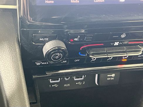 Used 2021 Jeep Grand Cherokee L Limited image 20