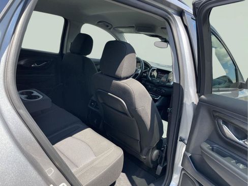 Used 2023 GMC Terrain SLE w/ Driver Convenience Package AWD/4WD image 18
