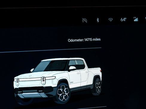 Used 2023 Rivian R1T Adventure image 23