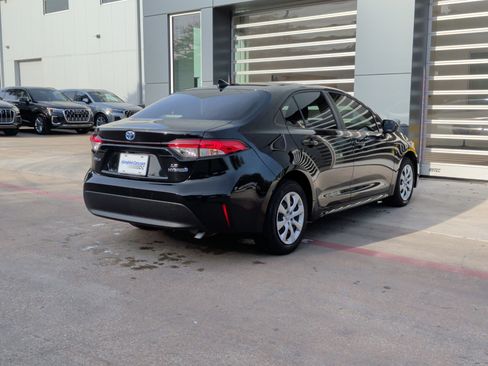 Used 2023 Toyota Corolla LE image 21