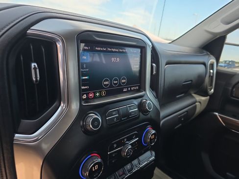 Used 2021 Chevrolet Silverado 1500 LT w/ Z71 Off-Road Package AWD/4WD image 10