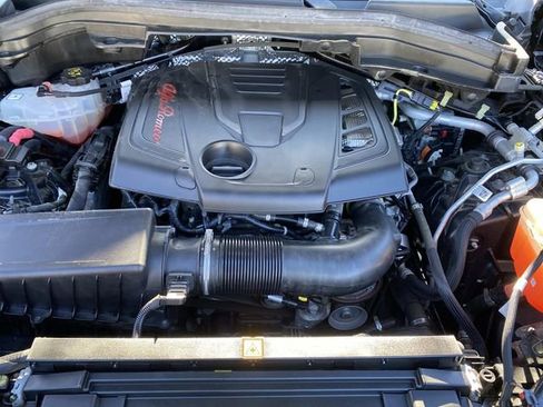 Used 2022 Alfa Romeo Stelvio Ti w/ Active Assist Plus Package image 31