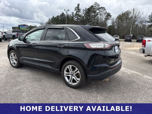 Used 2018 Ford Edge Titanium w/ Equipment Group 301A FWD image 17