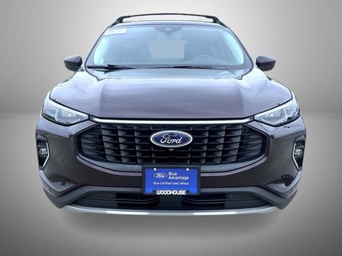 Certified 2023 Ford Escape Platinum AWD/4WD image 2