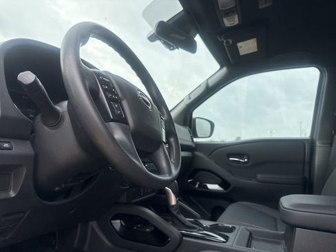Certified 2023 Nissan Frontier SV w/ Midnight Edition Package RWD image 36