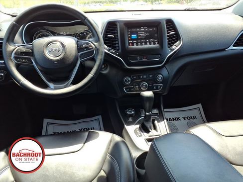 Used 2020 Jeep Cherokee Latitude Plus w/ Cold Weather Group AWD/4WD image 9