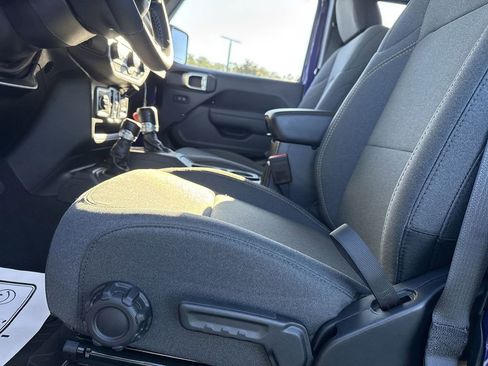 New 2026 Jeep Gladiator Sport image 11