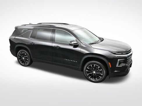 Certified 2025 Chevrolet Traverse LT w/ Sun and Wheel Package image 25