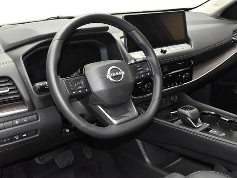 Certified 2026 Nissan Rogue Platinum w/ Platinum Premium Package AWD/4WD image 16