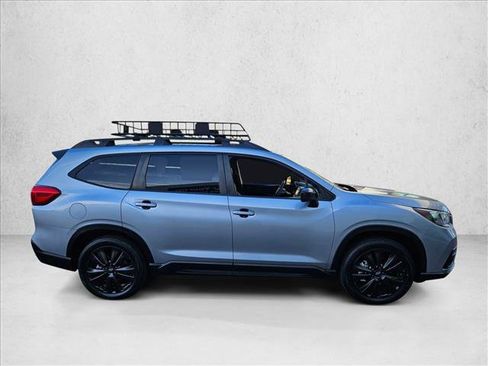 Used 2022 Subaru Ascent Onyx Edition image 4