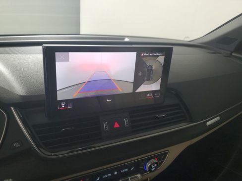 Certified 2024 Audi Q5 2.0T Premium Plus image 5