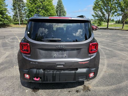 Used 2019 Jeep Renegade Trailhawk AWD/4WD image 5