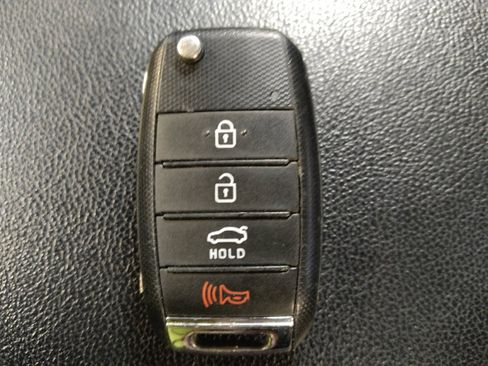 Used 2020 Kia Optima LX FWD image 32