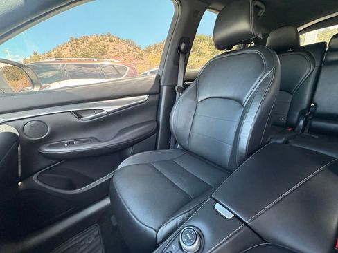 Used 2022 INFINITI QX50 Luxe w/ Appearance Package AWD/4WD image 24