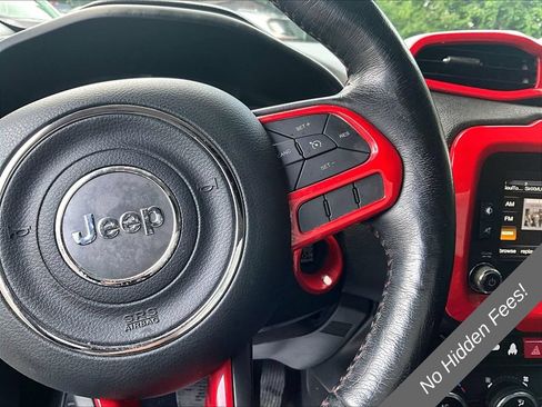 Used 2017 Jeep Renegade Trailhawk w/ Premium Trailhawk Package AWD/4WD image 17