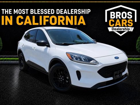 Used 2020 Ford Escape SE Sport FWD image 1