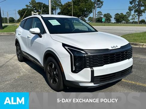 Used 2026 Kia Sportage LX w/ LX Convenience Package FWD image 3